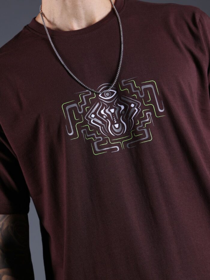 Sacred Spirit Brown Glow in the Dark UV-Glow T-Shirt - Image 3