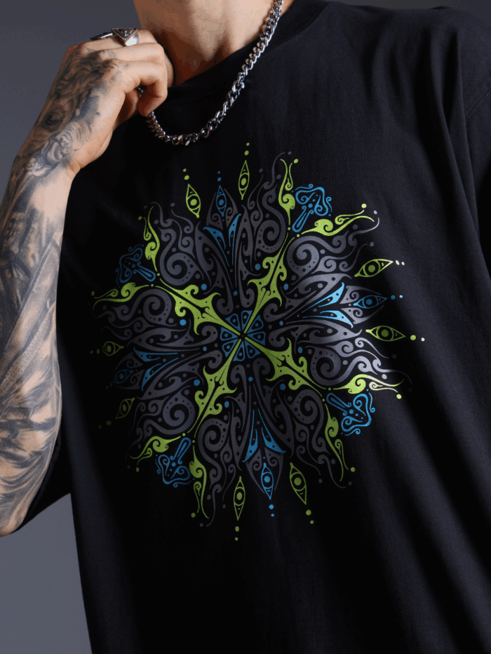 Shroom Mandala Glow in the Dark UV-Glow Oversized T-Shirt - Image 7
