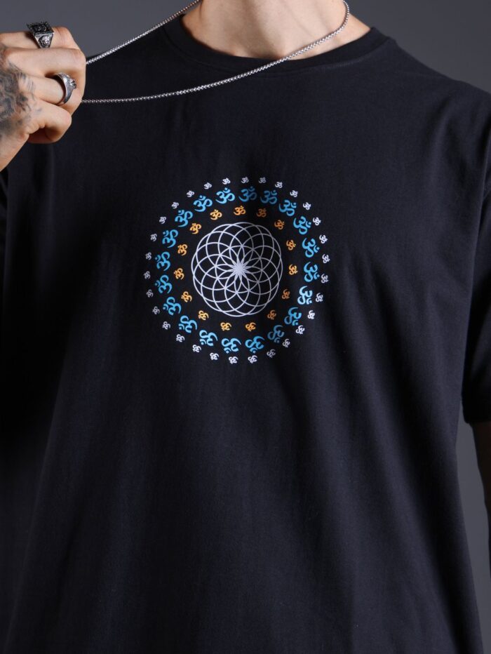 Om Mandala Glow in the Dark UV-Glow T-Shirt - Image 6