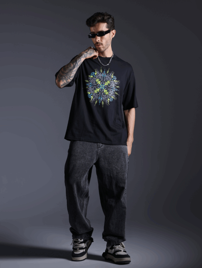 Shroom Mandala Glow in the Dark UV-Glow Oversized T-Shirt - Image 4