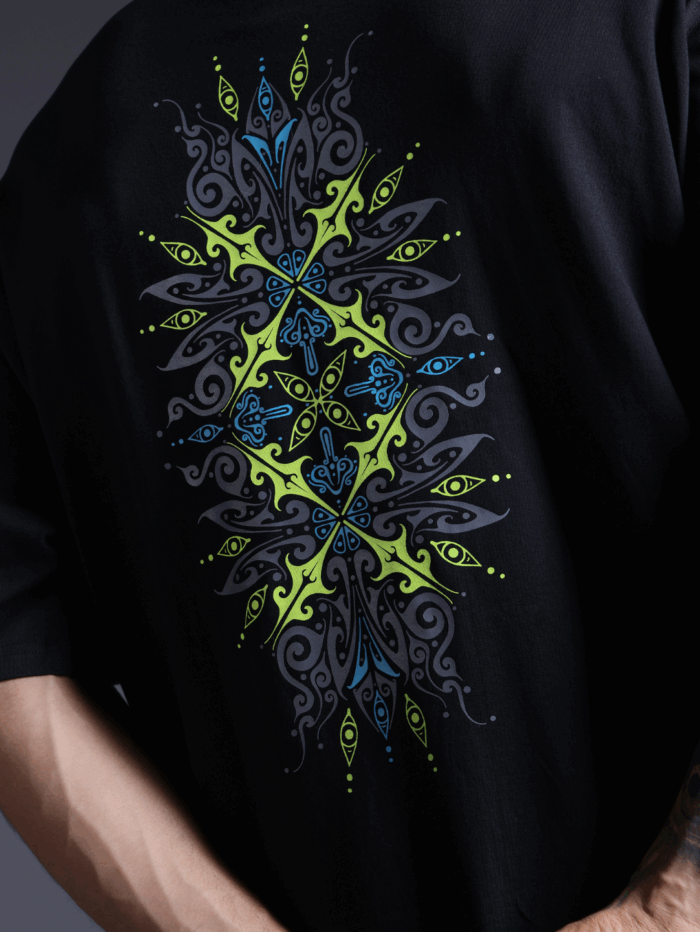 Shroom Mandala Glow in the Dark UV-Glow Oversized T-Shirt - Image 2