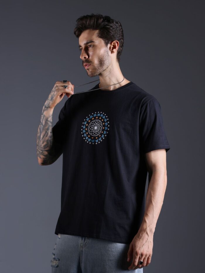 Om Mandala Glow in the Dark UV-Glow T-Shirt - Image 3