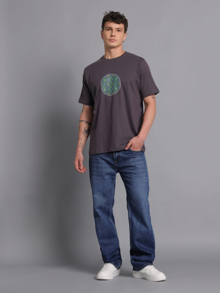 Shipibo Snake (Grey) Glow in the Dark UV-Glow T-Shirt - Image 5